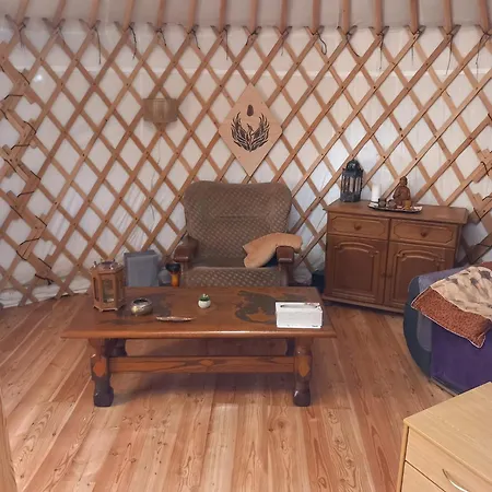 Luxury tent Jurta V Hajich